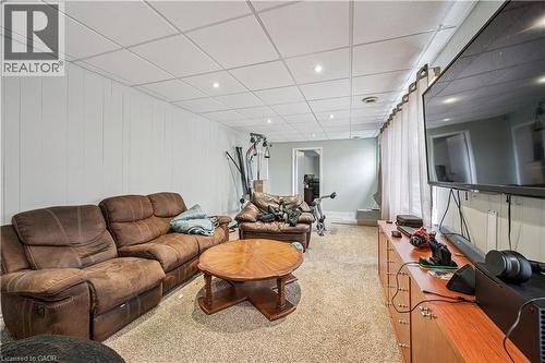 16 Stephen Street, Cambridge, ON - Indoor Photo Showing Living Room