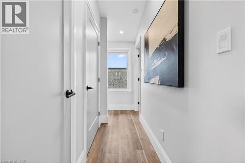 330 East 15Th Street, Hamilton, ON - Indoor Photo Showing Other Room