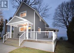 1 TENTH STREET Grimsby (Grimsby Beach), ON L3M 2V2