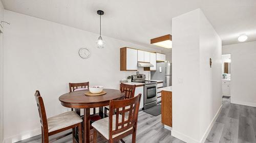 207-2035 Baron Road, Kelowna, BC - Indoor Photo Showing Dining Room
