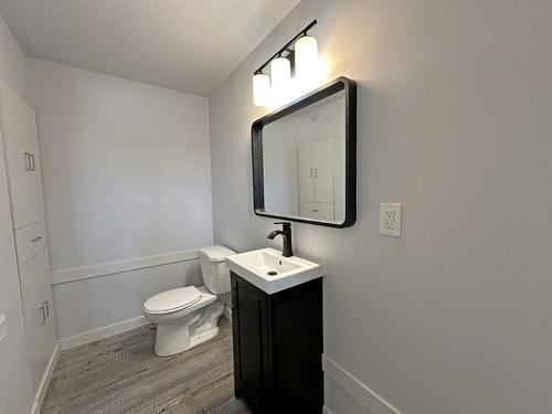 130 Harkness Street, Nipigon, ON - Indoor Photo Showing Bathroom