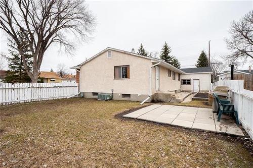 12 Cranbrook Bay, Winnipeg, MB 