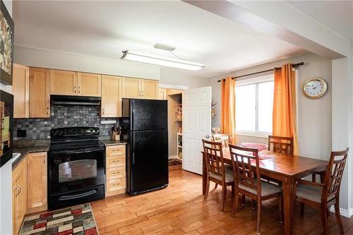 12 Cranbrook Bay, Winnipeg, MB 