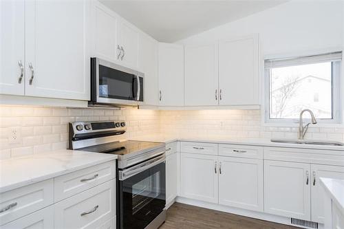 300 De La Seigneurie Blvd, Winnipeg, MB 