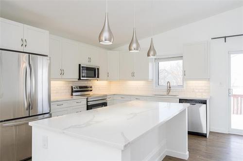 300 De La Seigneurie Blvd, Winnipeg, MB 