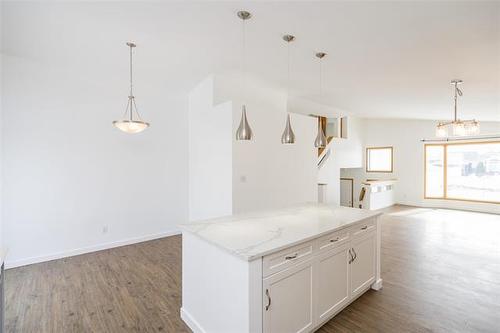 300 De La Seigneurie Blvd, Winnipeg, MB 