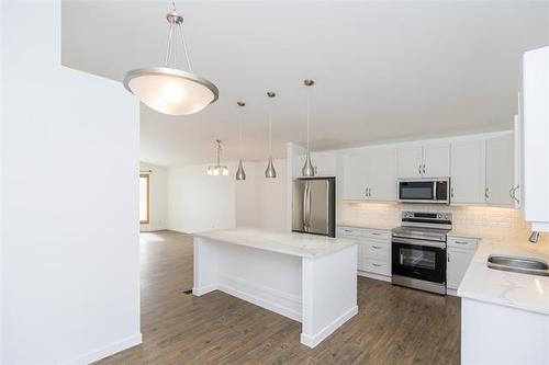 300 De La Seigneurie Blvd, Winnipeg, MB 