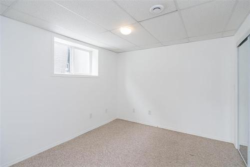 300 De La Seigneurie Blvd, Winnipeg, MB 