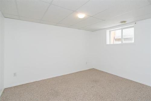 300 De La Seigneurie Blvd, Winnipeg, MB 