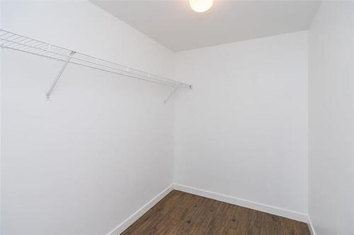 300 De La Seigneurie Blvd, Winnipeg, MB 