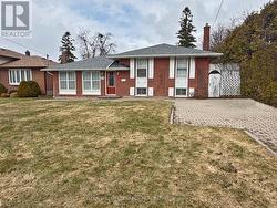 630 BUCHAN AVENUE Oshawa (Mclaughlin), ON L1J 3A3
