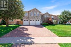 19 RISEBROUGH AVENUE Toronto, ON M2M 2E2