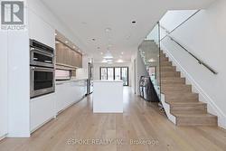 707 MORTIMER AVENUE Toronto, ON M4C 2K1