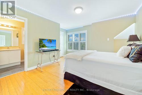 2 Dolby Crescent, Ajax, ON - Indoor Photo Showing Bedroom
