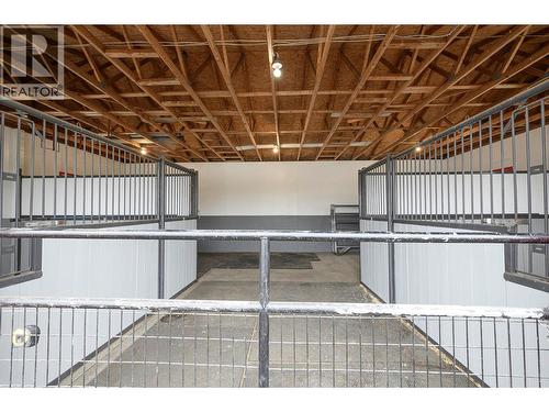 2740 Simms Place, Kamloops, BC - Indoor