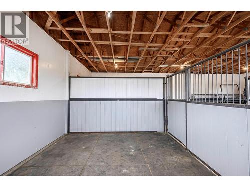 2740 Simms Place, Kamloops, BC - Indoor