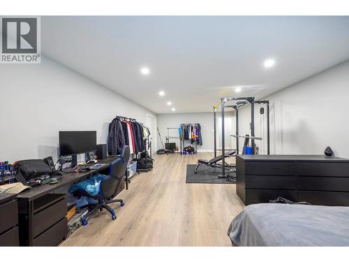 2740 Simms Place, Kamloops, BC - Indoor