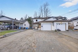 A-2259 Urquhart Ave Courtenay, BC V9N 7S6