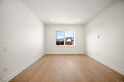 #3-865 Grumman Pl, Comox, BC - Indoor Photo Showing Other Room