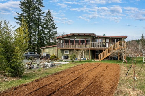 4010 Deerfield Rd, Campbell River, BC 