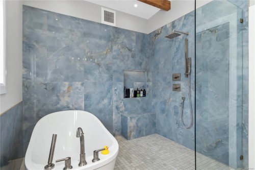 4010 Deerfield Rd, Campbell River, BC 