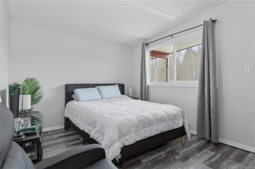 4010 Deerfield Rd, Campbell River, BC 
