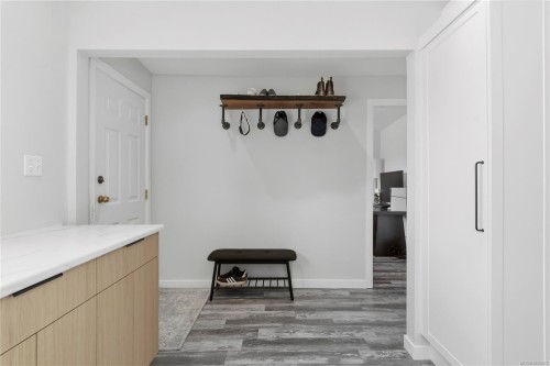 4010 Deerfield Rd, Campbell River, BC 