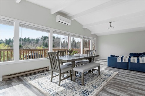 4010 Deerfield Rd, Campbell River, BC 