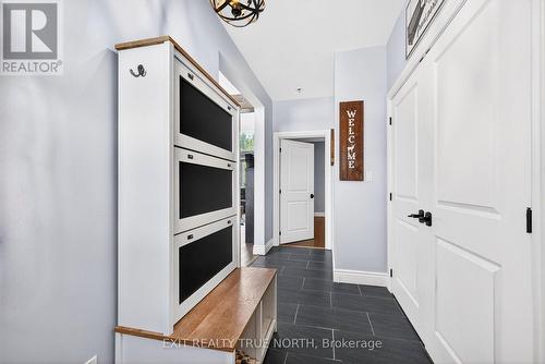 139 Rue Eric, Tiny, ON - Indoor Photo Showing Other Room