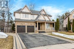 58 VERSAILLES CRESCENT Barrie, ON L4M 0B8