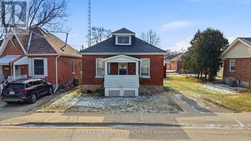74 BRUNSWICK STREET  Brantford, ON N3T 1G4
