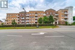 425 - 80 BURNS BOULEVARD King, ON L7B 0B3