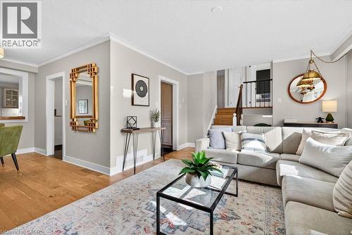 1525 Holburne Road, Mississauga, ON - Indoor Photo Showing Living Room