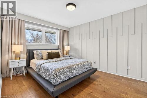 1525 Holburne Road, Mississauga, ON - Indoor Photo Showing Bedroom