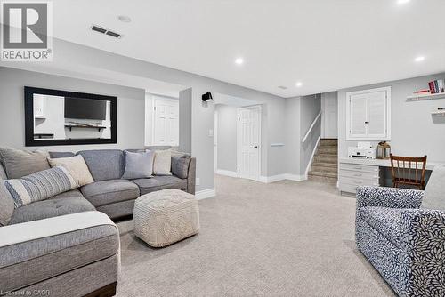 1525 Holburne Road, Mississauga, ON - Indoor Photo Showing Living Room
