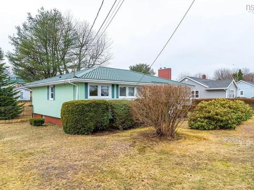 30 Penhorn Drive, Dartmouth, NS 