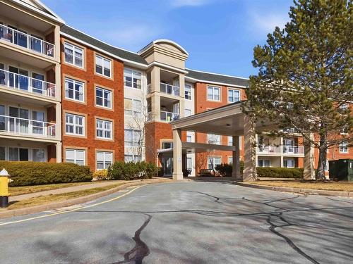 309 621 Portland Hills Drive  Dartmouth, NS B2W 6N4