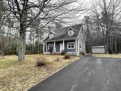 77 Emeneau Road  Brooklyn, NS B0J 1H0