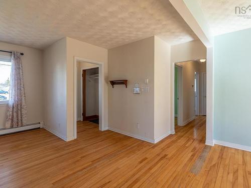 20 Avon Crescent, Halifax, NS 