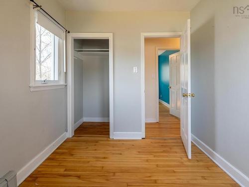 20 Avon Crescent, Halifax, NS 