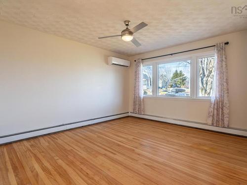 20 Avon Crescent, Halifax, NS 