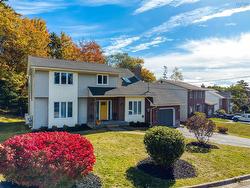 53 Silver Terrace  Bedford, NS B4A 3R8