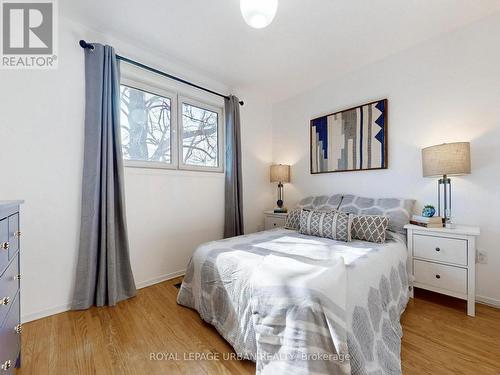 Second Bedroom - 733 Consort Crescent, Mississauga, ON - Indoor Photo Showing Bedroom