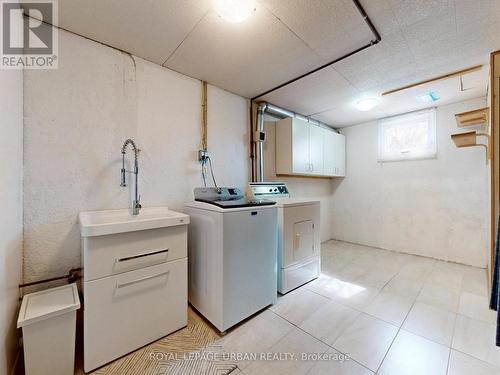 Laundry - 733 Consort Crescent, Mississauga, ON - Indoor Photo Showing Laundry Room
