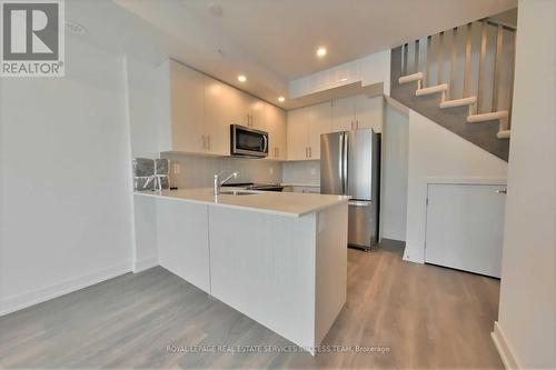 24 - 3473 Widdicombe Way, Mississauga, ON - Indoor Photo Showing Kitchen