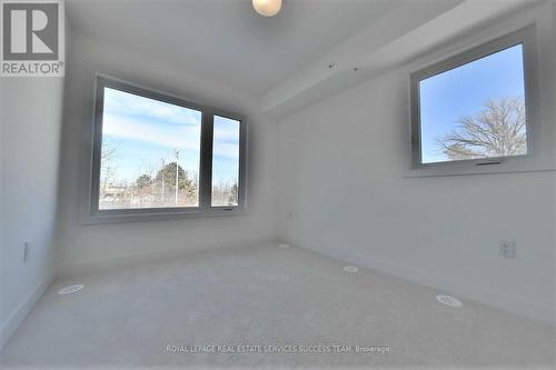 24 - 3473 Widdicombe Way, Mississauga, ON - Indoor Photo Showing Other Room