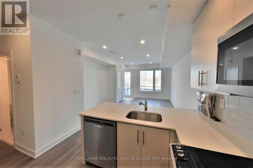 24 - 3473 Widdicombe Way, Mississauga, ON - Indoor Photo Showing Kitchen