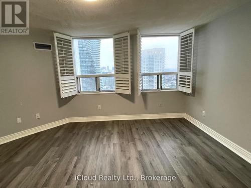 3208 - 3650 Kaneff Crescent, Mississauga, ON - Indoor Photo Showing Other Room