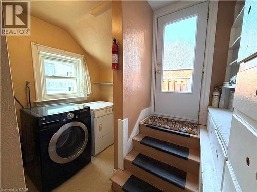 218 Weber Street E, Kitchener, ON - Indoor Photo Showing Laundry Room