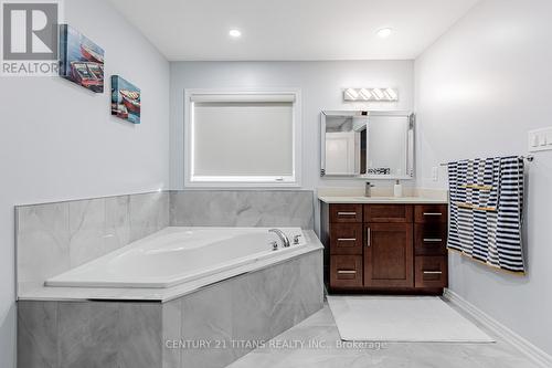 3 Condarcuri Crescent, Markham, ON - Indoor Photo Showing Bathroom